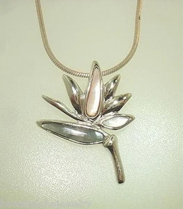 19.5mm Hawaiian Rhodium Plated 925 Silver Mother Pearl Bird of Paradise Pendant - Picture 1 of 4