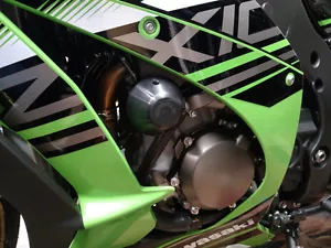 KIT DESLIZANTE DE MARCO DE CARRERAS KAWASAKI 2016-2022 ZX10R WOODCRAFT - DISCOS NEGROS ABOVEDADOS - Imagen 1 de 6