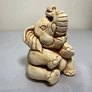 Statuina elefante fortunato tronchi fino a 4,5” alta rustica argilla naturale - Foto 1 di 6