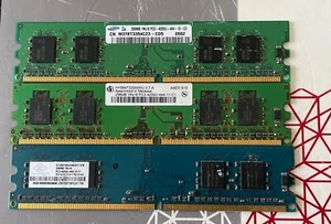 Lot de 3 barrettes de 256Mo de RAM PC2 4200U 533mhz - Micron / Nanya - Photo 1/2