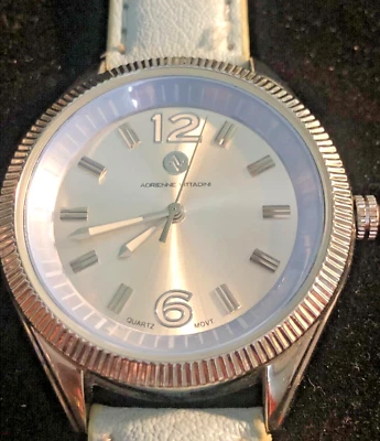 Adrienne Vittadini Women’s Watch Silver Tone Face AD9870 NEW BATTERY  - Image 1 of 4