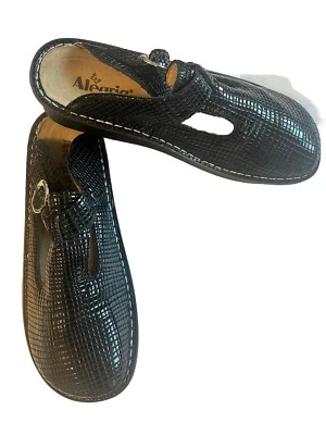 Zapato de mula sin cordones con estampado de serpiente negro Alegria para mujer talla usado EU 41 EE. UU. 10,5 Foto 1 de 4