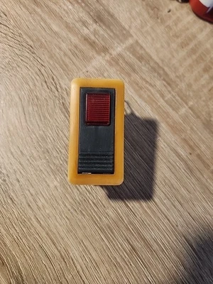 Luz de retención de freno Mg Midget Foto 1 de 4