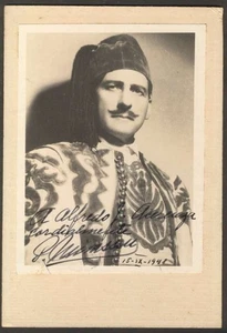 Foto real sobre cartón Pedro Mirassou Ópera Tenor con original firmado 1948!!! - Imagen 1 de 1