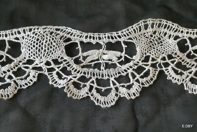 ANCIENNE DENTELLE DU PUY   5 mètres - Photo 1/4