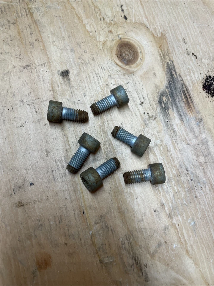 Pernos de eje delantero CV para Audi A4 2009-2012 Foto 1 de 1