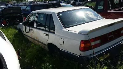 Passenger Right Lower Control Arm Front Fits 87-92 VOLVO 740 1038345 - Image 1 of 3