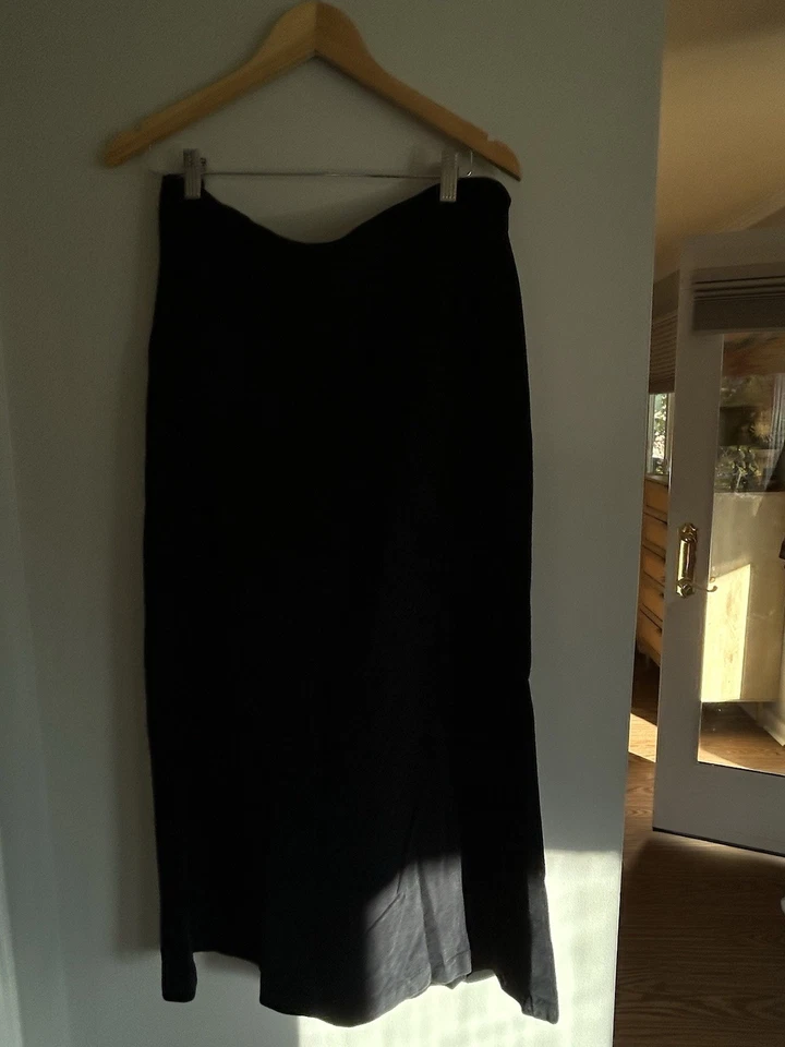 Eddie Bauer Women’s Long Black Corduroy Skirt 100% Cotton Size 18 - Image 1 of 3