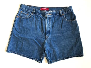 Levi's klassische Jeans Größe 18 MIS (38x6,5) blau Baumwolle Denim Shorts Damen - Bild 1 von 5