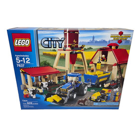 LEGO CITY FARM # 7637 NEW SEALED IN BOX 609 PIECES 2009 TRACTOR ANIMALS