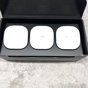 Eero 6 Mesh Dual Band #J010001 Wi-Fi System Internet up to 1500 Sq.Ft, 3 Pack - Picture 1 of 6