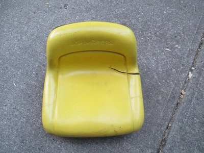 John Deere LT133 Lt155 LT150 Seat AM122871 AM126865 - Image 1 of 4