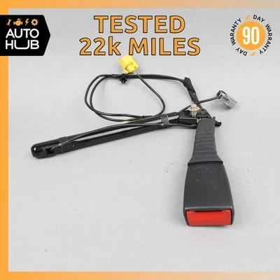 Пряжка переднего правого ремня безопасности 13–18 Aston Martin DB9 Vanquish DD33610E54AA от оригинального производителя - Изображение 1 из 4