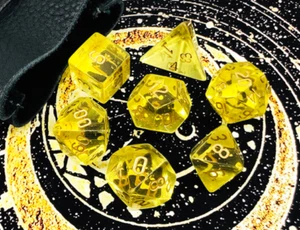 Nuevo conjunto de 7 piezas de topacio natural poliédrico RPG dados DND D4-D20 dados juguetes regalo - Imagen 1 de 6