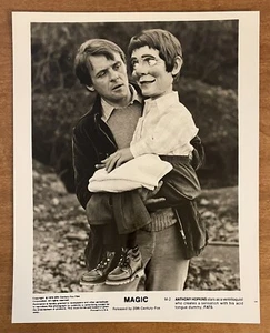 1978 Anthony Hopkins Magic Movie Film Press Photo 8x10” Corky & Fats - Picture 1 of 2