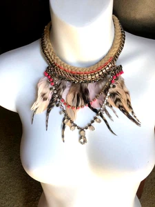 Express Choker Necklace feathers with Crystals and Rhinestones Gold Tone - Picture 1 of 5