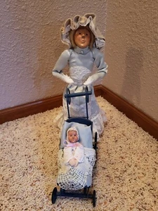 BYERS CHOICE 1989 DÍA DE LA MADRE con MUÑECA BEBÉ EN CARRUAJE 2476/3000 13" RARA - Imagen 1 de 16