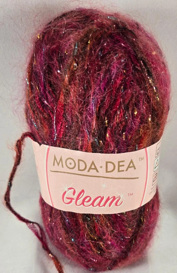 Moda Dea Yarn Gleam 42%Nylon 35%Kid Mohair 18%Acrylic 5%Polyester 76y 50g 1.76 - Image 1 of 1