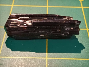 SPEKTAKULÄR! Spray Wachstum schwarzer Turmalin terminierter Kristall - Skardu, Pakistan - Bild 1 von 12