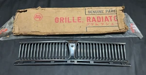 Parrilla delantera cromada Toyota Corolla 1968-1969 KE10 RARA JDM - Imagen 1 de 8