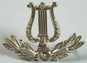 United States Air Force Poss Womens WM Brass Band Bandmaster Bandsman Cap Badge - Picture 1 of 3