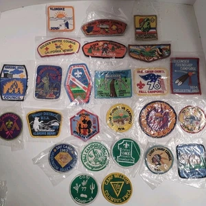 Scout Patch lot, 25 still in the original plastic packaging from 1960s, 70s, 80s - Picture 1 of 16