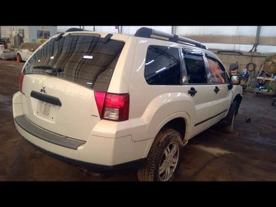 Pinza trasera derecha pasajero se adapta 04-11 ENDEAVOR 5131957 Foto 1 de 4