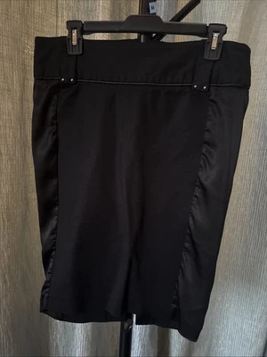 Falda negra para dama Arden B talla 6 con paneles laterales de seda y cremallera trasera Foto 1 de 4