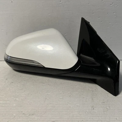 2015 - 2017 Hyundai Sonata Door Mirror Blind Spot Signal Passenger OEM 1777 - Image 1 of 4