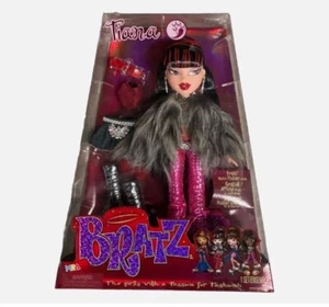 Muñecas de moda Bratz x Kylie Jenner Day con accesorios nuevas - Imagen 1 de 12