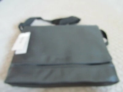Kenneth Cole Reaction Men’s  Laptop & tablet Messenger Bag the grand tour - Image 1 of 4