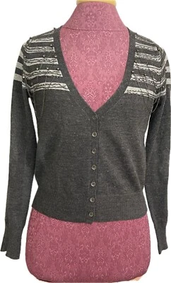 Suéter para mujer Cecico gris cárdigan estrás adornado talla S venta al por menor $150 Foto 1 de 4