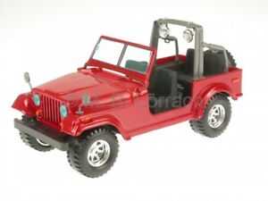Jeep Wrangler red diecast model car 18-22033 Bburago 1/24