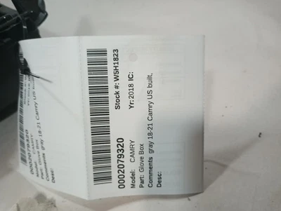 Guantera usada se adapta a: Toyota Camry 2018 grado A Foto 1 de 4