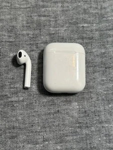 Apple AirPod Case with Left Earbud Wireless Audio In-Ear Bluetooth Music Tested - Photo 1 sur 8
