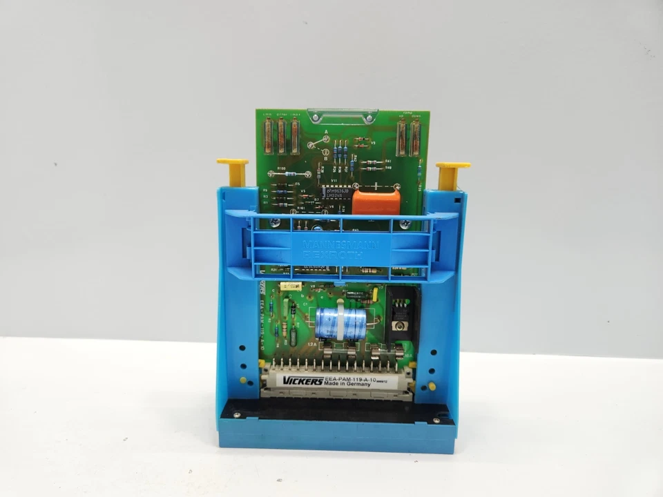 Vickers EEA-PAM-119-A-10 Endstufe Board With VT-3002-20/32 Kartenfach - Bild 1 von 4