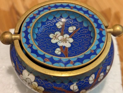 Antiguo quemador de incienso chino Cloisonne de latón con tapa abatible ~ cenicero Foto 1 de 4