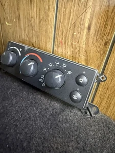 2006-2007-2008 Dodge Ram 1500 2500 Ac Heater  Control P55056755AB  OEM - Picture 1 of 5