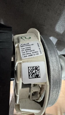 Motore Asciugatrice Hotpoint Askoll Cod. W11169720 - Usato Funzionante - Immagine 1 di 4