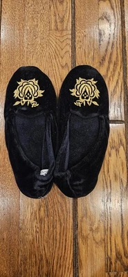 Zapatillas de ópera de terciopelo isotoner de colección grandes negras doradas bordadas espuma cómoda  Foto 1 de 4