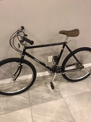 Stumpjumper Sport especializado de colección, principios de los 80 1986, cuadro de 20 ", rueda de 26" Foto 1 de 4