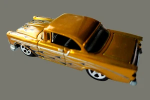 2007 Hot Wheels '56 CHEVY Classics Series 4 GOLD 40Th. Anniversary 1:64 LOOSE - Picture 1 of 13