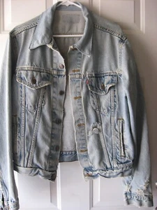 Vintage Levi's Blue Jean Denim Jacket Size L Distressed w/ Blackhawks Patch - Picture 1 of 10