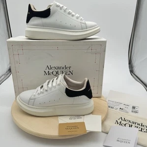 Sneakers Alexander McQueen oversize bianco nero pelle taglia 41 con scatola sacchetto antipolvere - Foto 1 di 24