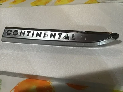 Lincoln Continental 2017-20 puerta delantera izquierda emblema moldura, OEM Foto 1 de 4
