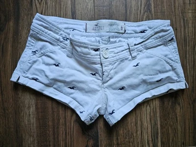 Shorts Hollister Vintage Cintura Super Baixa Micro Mini Estampa Total Y2K Festival  - Imagem 1 de 4