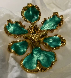 Vintage 22 KGP Karat vergoldete Orchideenblüten-Brosche, mintgrün Emaille - Bild 1 von 10