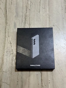 Samsung Galaxy Z Fold6 5G 512GB AI Phone Silver SM-F956B/DS - Picture 1 of 4