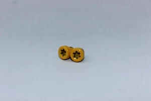 SIKU Antriebsschrauben Yellow Mother Rear Axle Drive RC Tractor Screws 1:3 2 - Picture 1 of 3