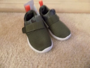 Cat & Jack Toddler Boys Sneakers Size 6 NWT - Picture 1 of 3